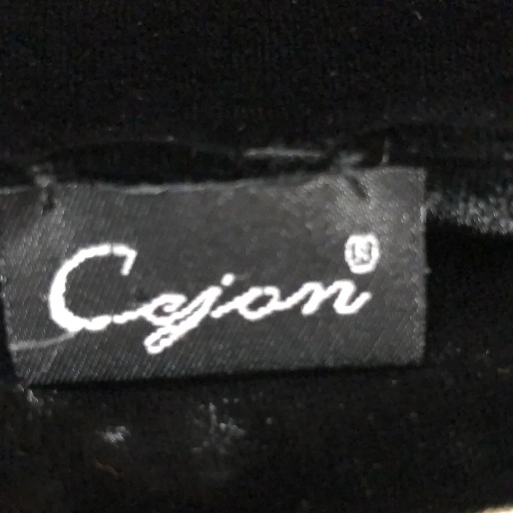 Cejon Shawl Scarf with fringe